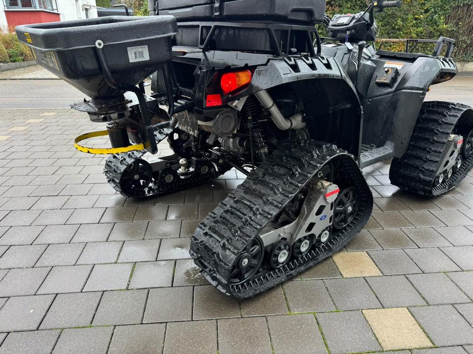 Weitere Motorräder Polaris Sportsman Forest 850 XP 4x4– Raupenfahrwerk, Schneeschild 2011 — двигун 850 ccm