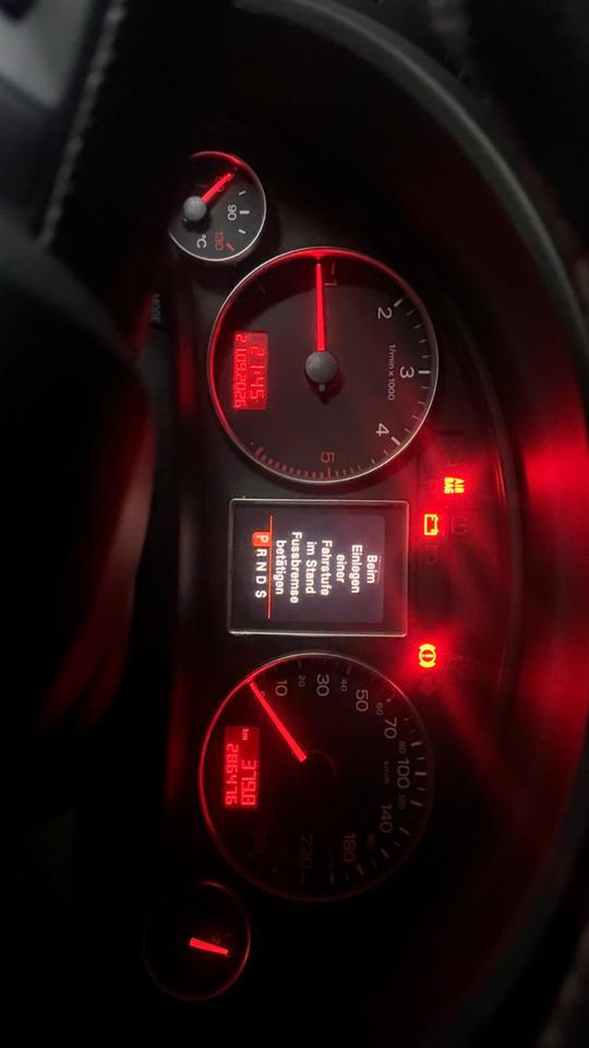Audi A4 2008 — engine