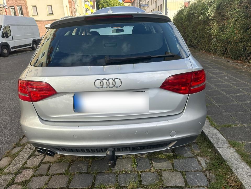 Audi A4 2009 — двигун