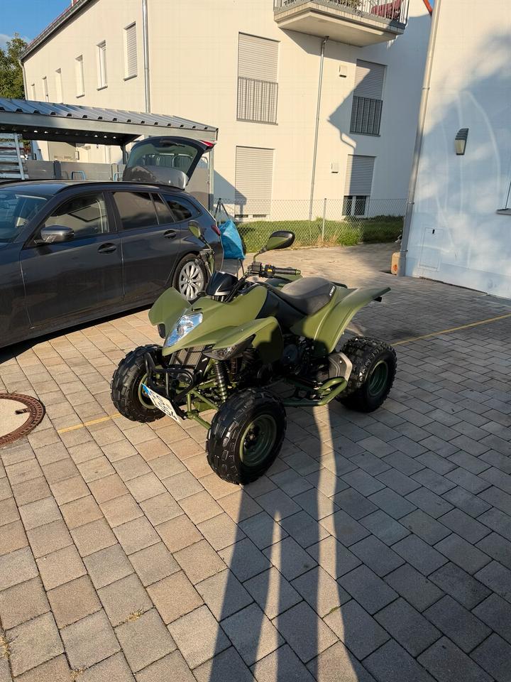 Kymco Maxxer 300 Wide 2012 — interior