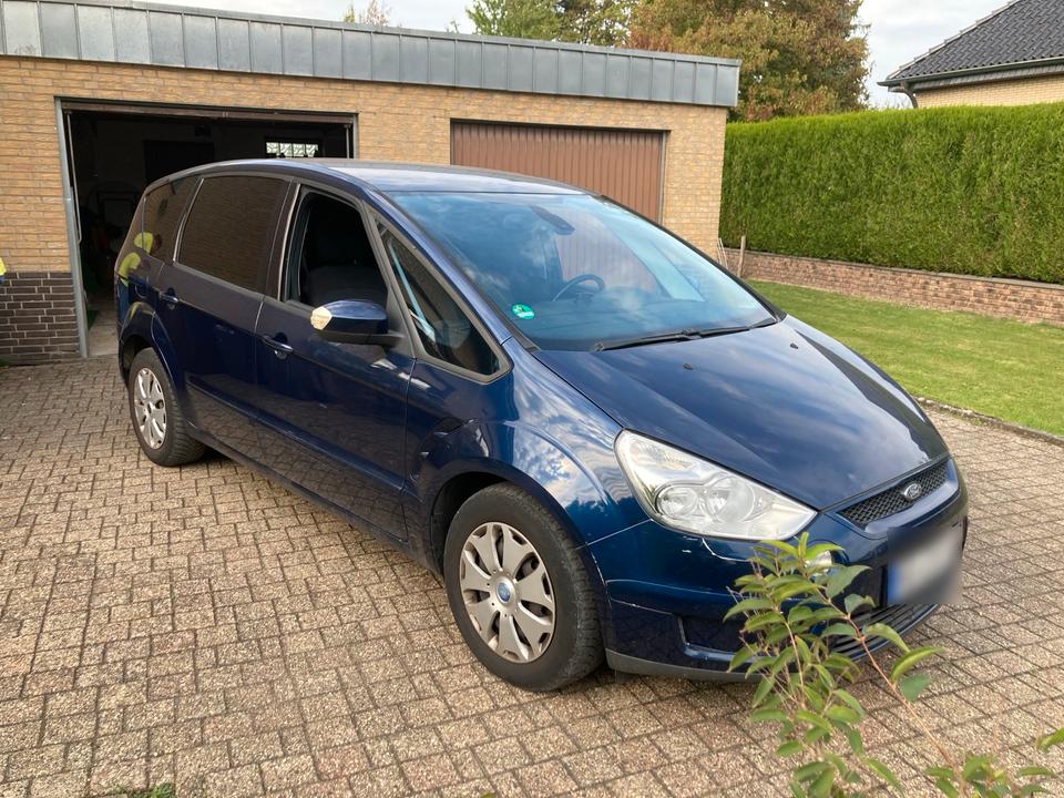 Ford S-Max 2007 — rear view