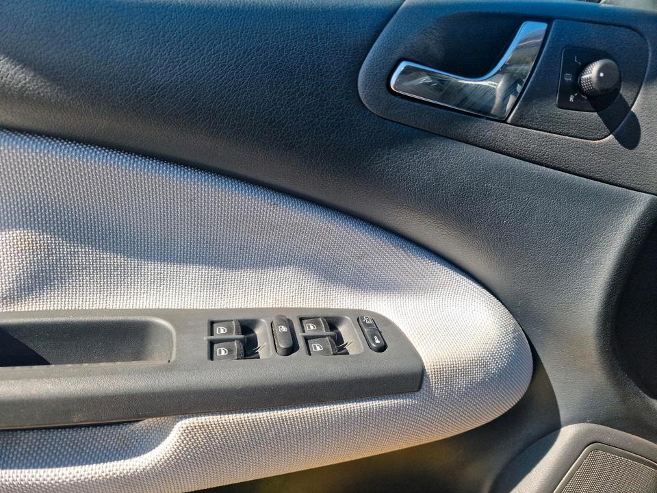 Skoda Octavia 2004 — photo 16