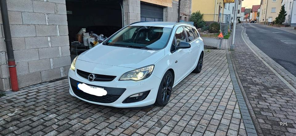 Opel Astra 2015 — авто для ЗСУ з Європи