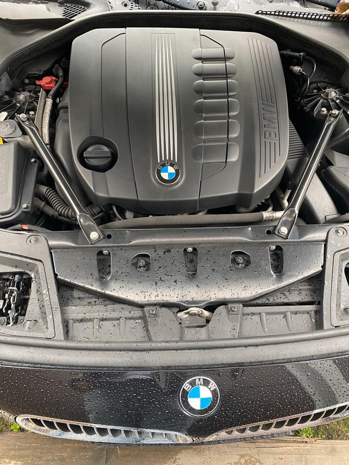 BMW 525 2011 — photo 14