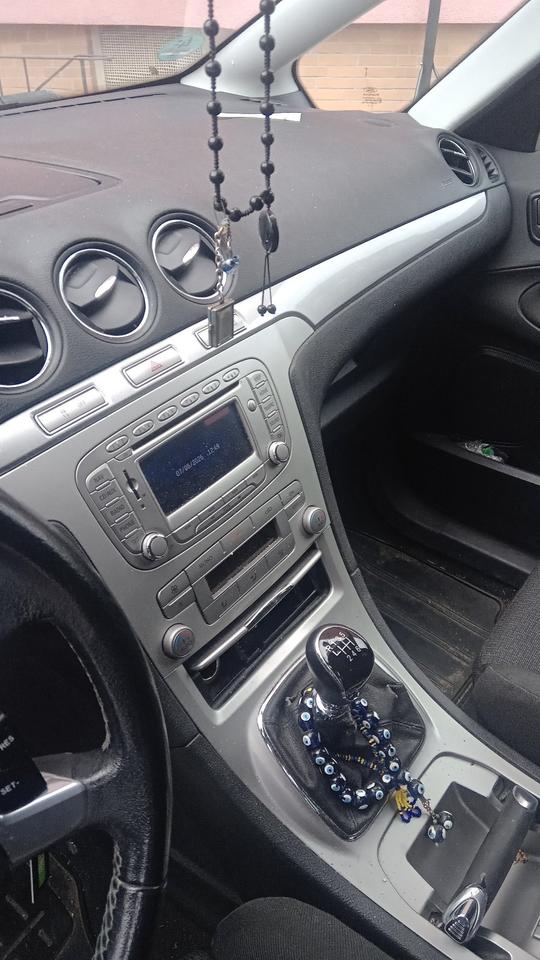 Ford S-Max 2009 — photo 7