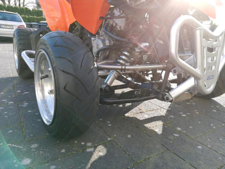Kymco Quad kemcu Maxxer 300 2007 — rear view
