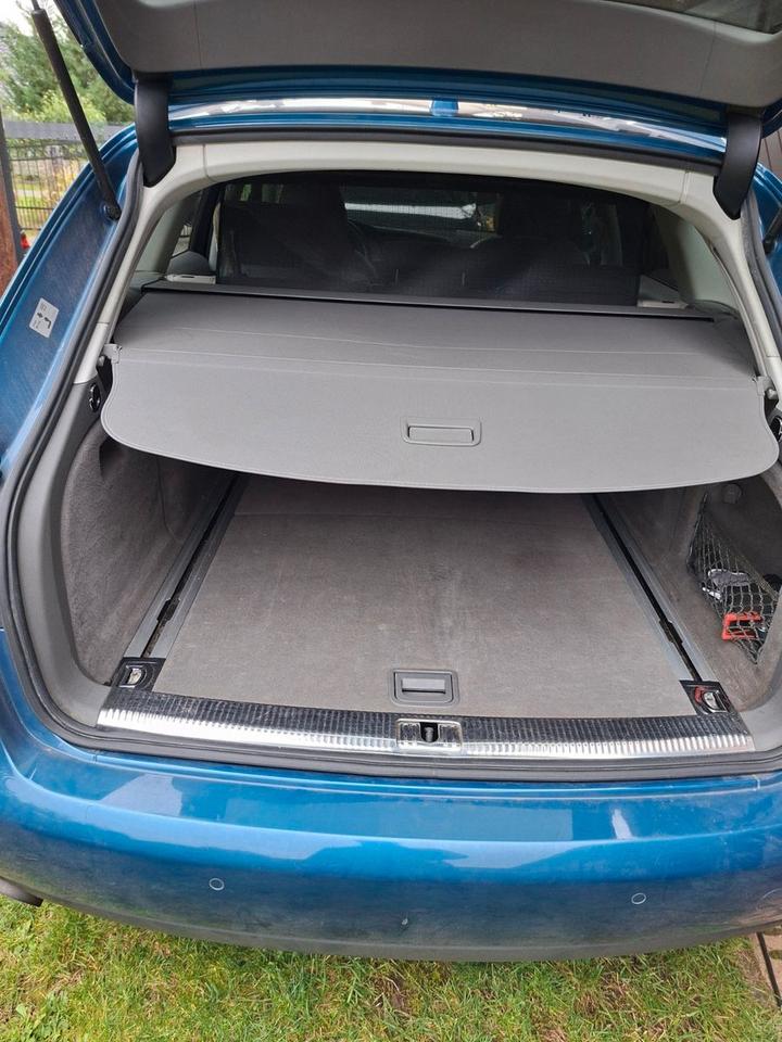 Audi A4 2009 — photo 7
