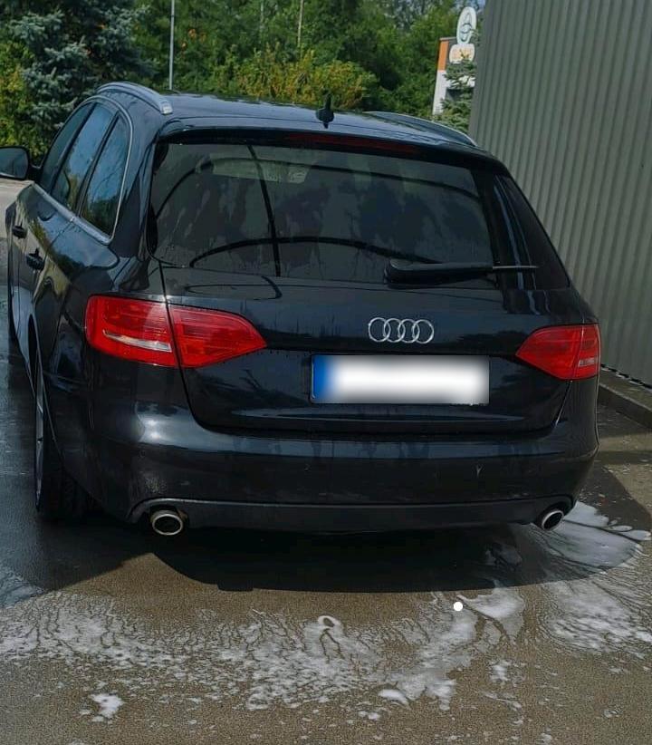 Audi A4 2010 — interior