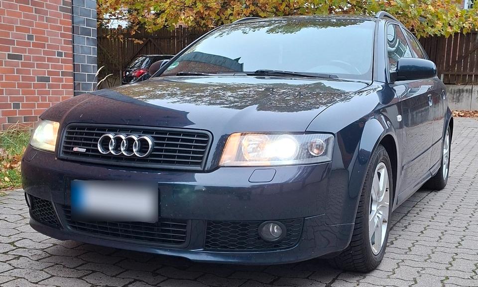 Audi A4 2004 — photo 14