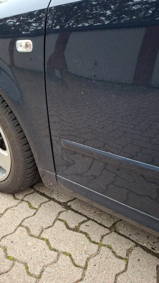 Audi A4 2004 — photo 17