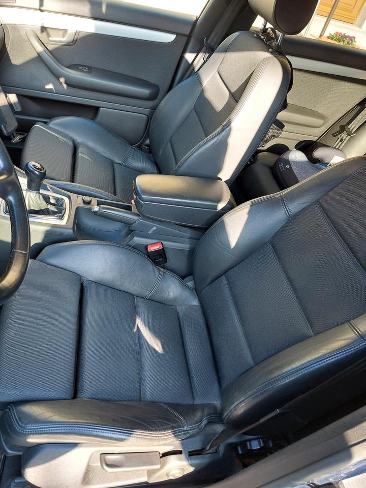Audi A4 2004 — photo 9