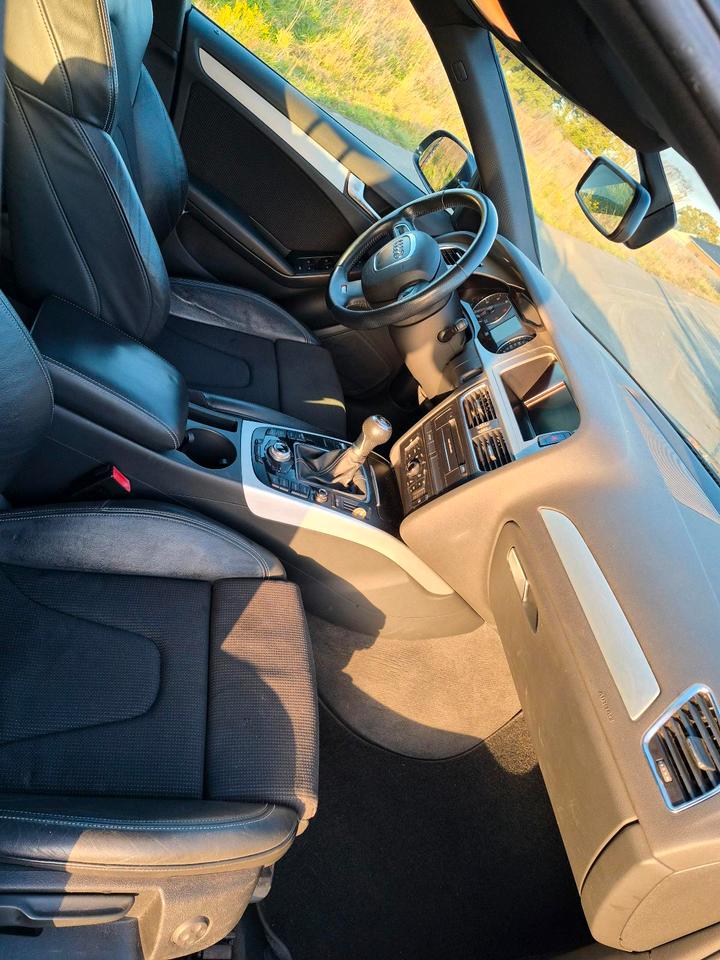 Audi A4 2010 — photo 10