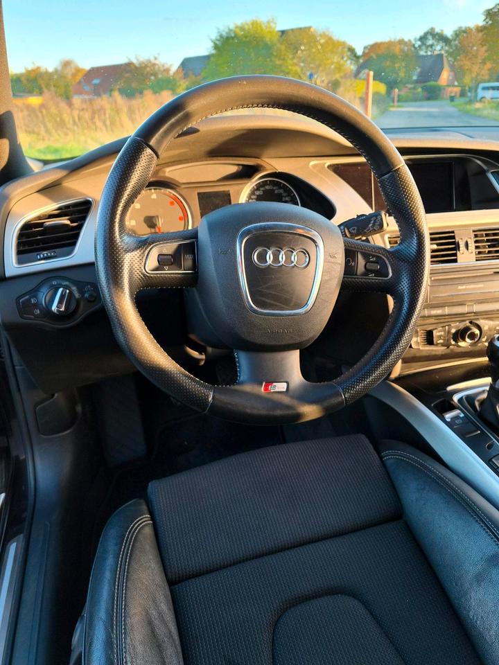 Audi A4 2010 — photo 16