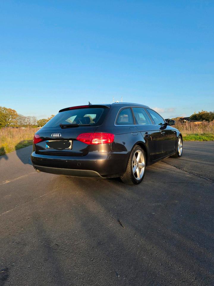 Audi A4 2010 — photo 7