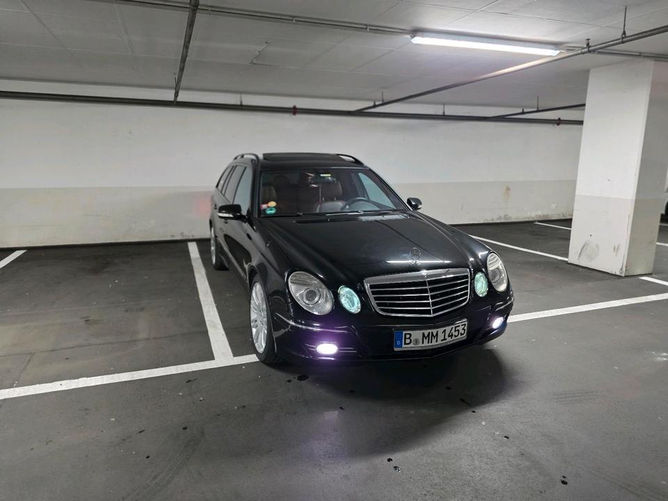 Mercedes Benz Weitere E-Klasse 2007 — вигляд ззаду