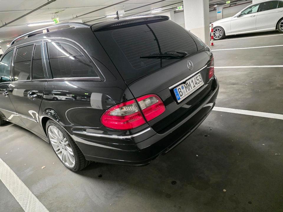 Mercedes Benz Weitere E-Klasse 2007 — салон