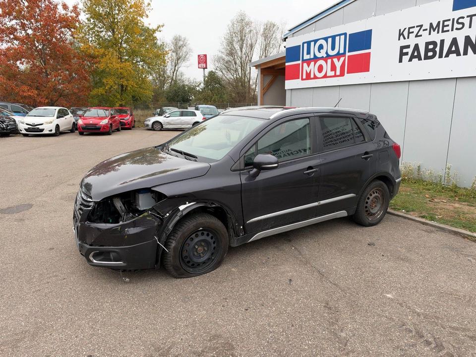 Suzuki SX4 2013 — салон