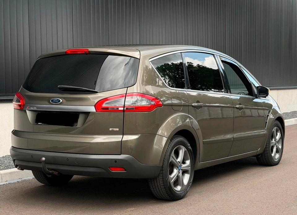Ford S-Max 2010 — photo 5