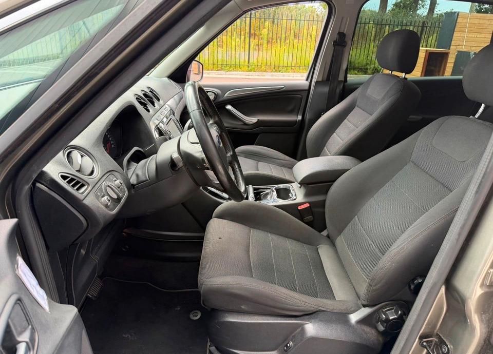 Ford S-Max 2010 — photo 6