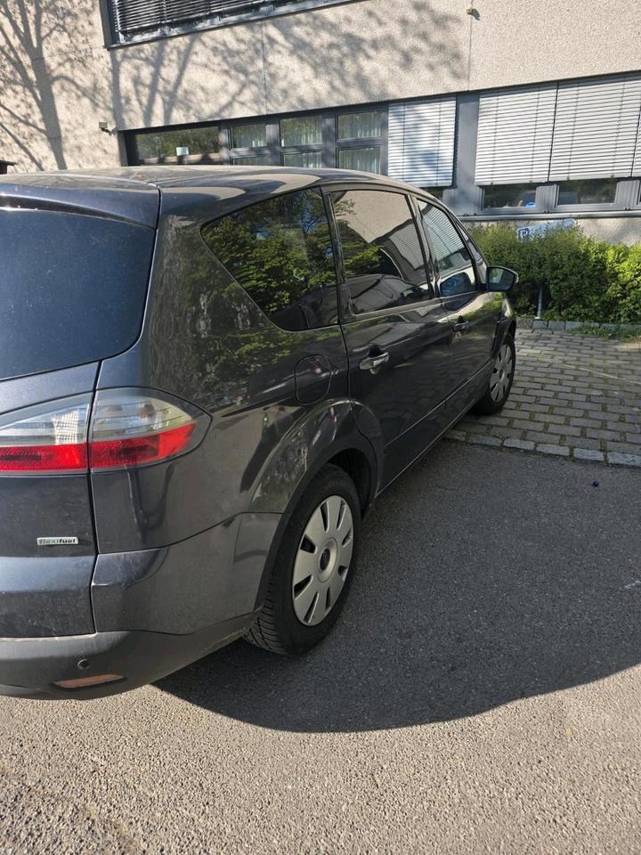 Ford Weitere Ford 2008 — салон