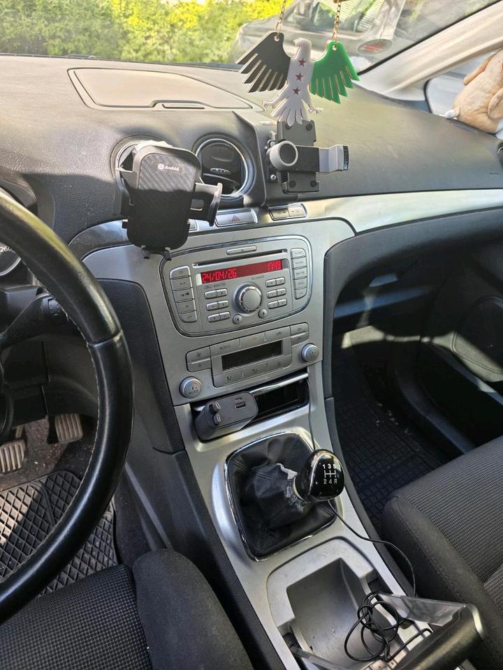 Ford Weitere Ford 2008 — двигун
