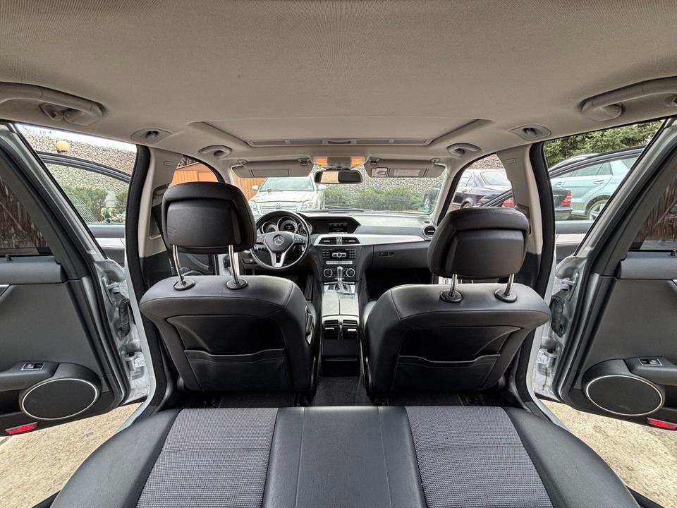Mercedes Benz C 200 2012 — photo 10