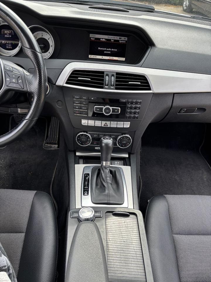 Mercedes Benz C 200 2012 — photo 9