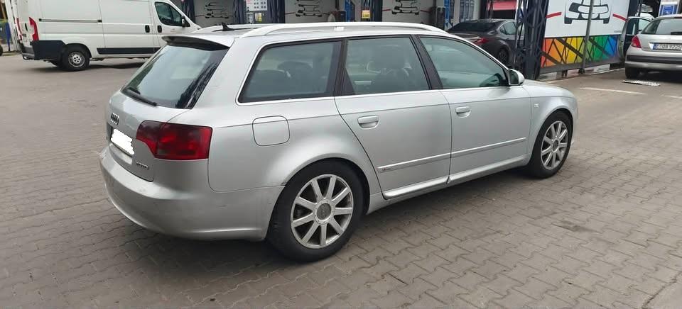 Audi A4 2008 — interior