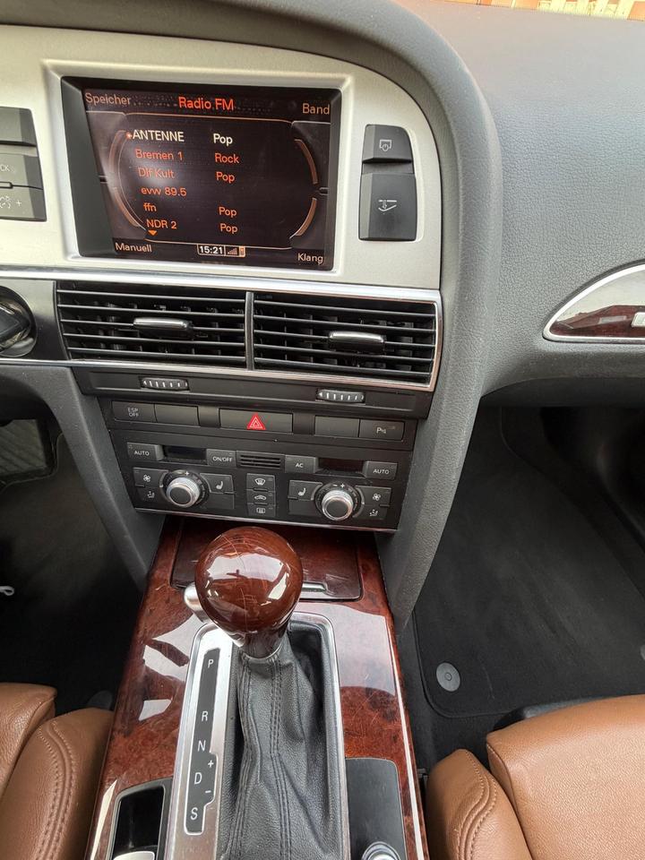 Audi A6 2011 — photo 10