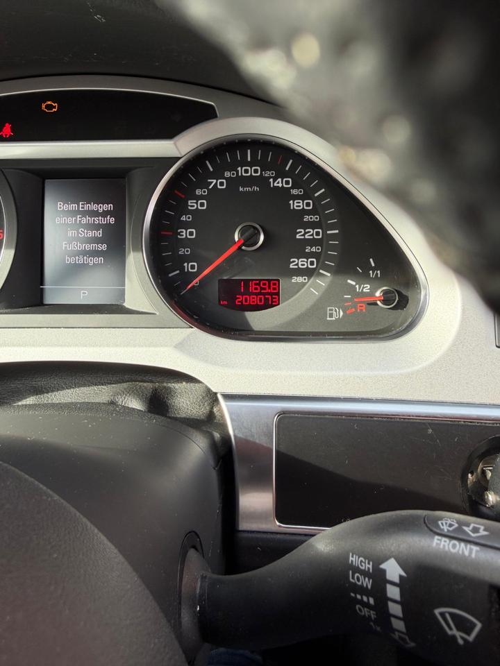 Audi A6 2011 — photo 9