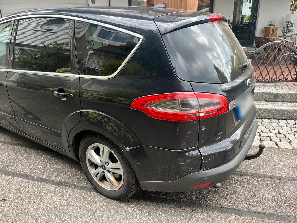 Ford S-Max 2012 — двигун