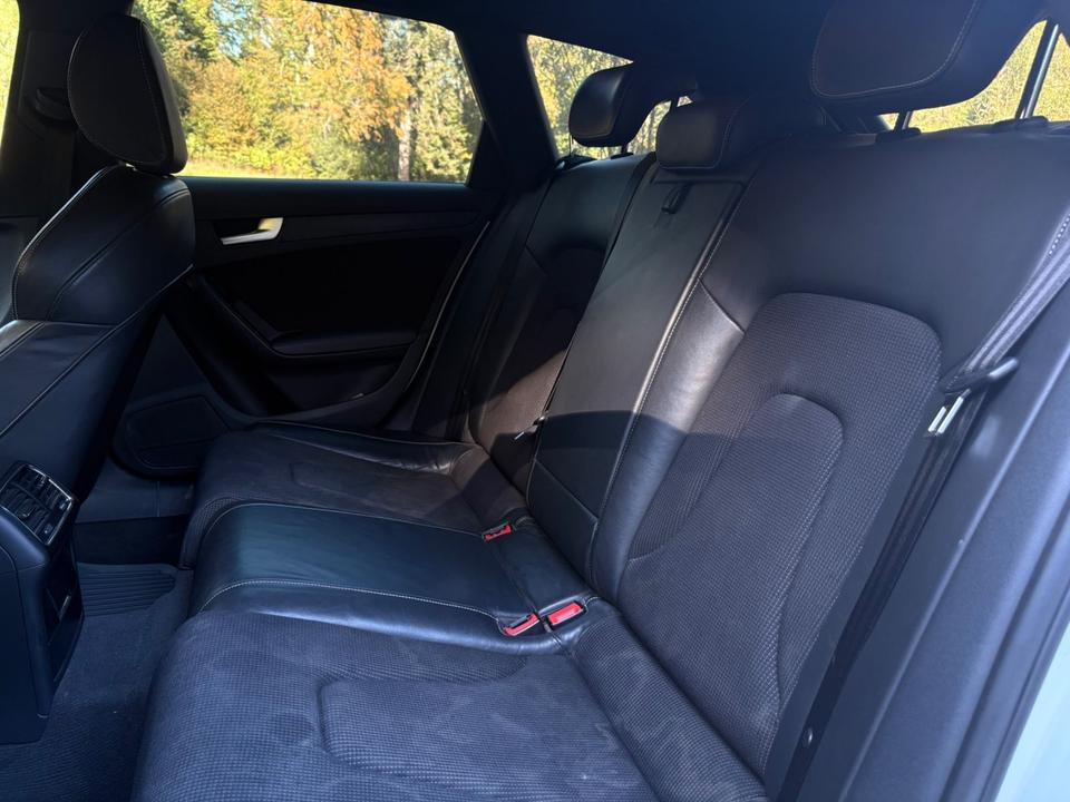 Audi A4 2009 — photo 10