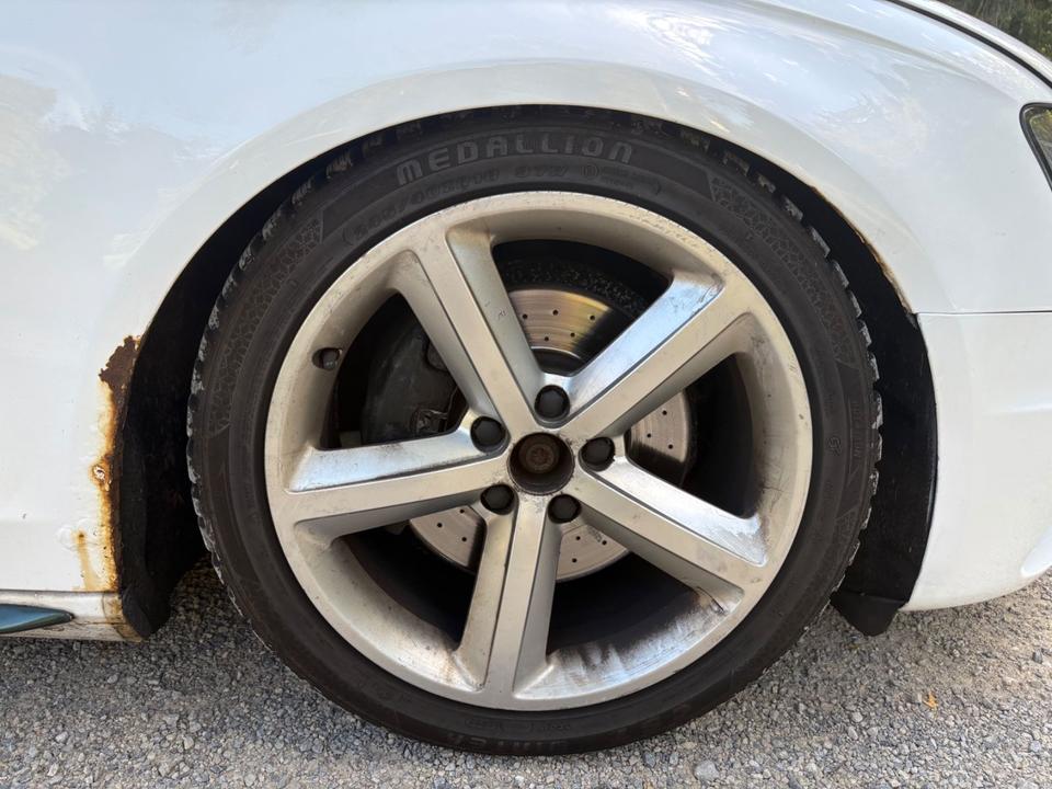 Audi A4 2009 — photo 14