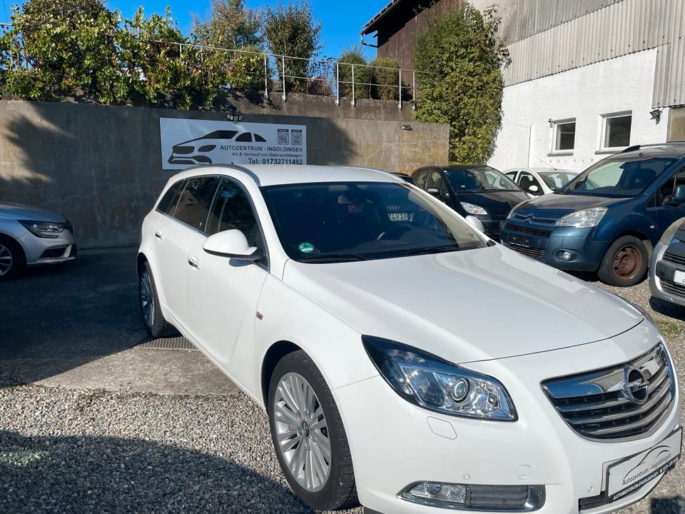 Opel Insignia 2012 — interior