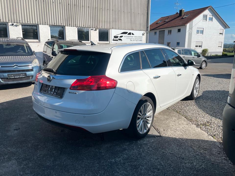 Opel Insignia 2012 — engine
