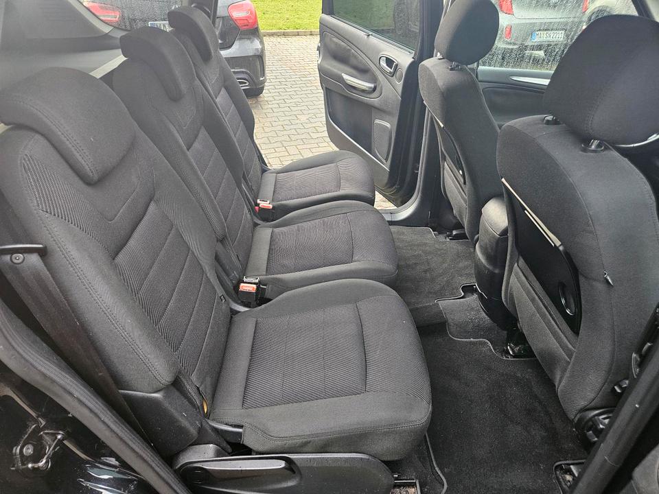 Ford S-Max 2012 — photo 14