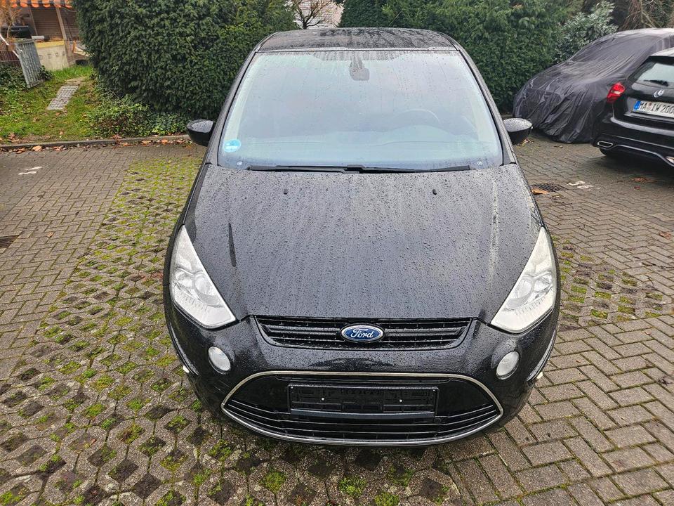 Ford S-Max 2012 — rear view