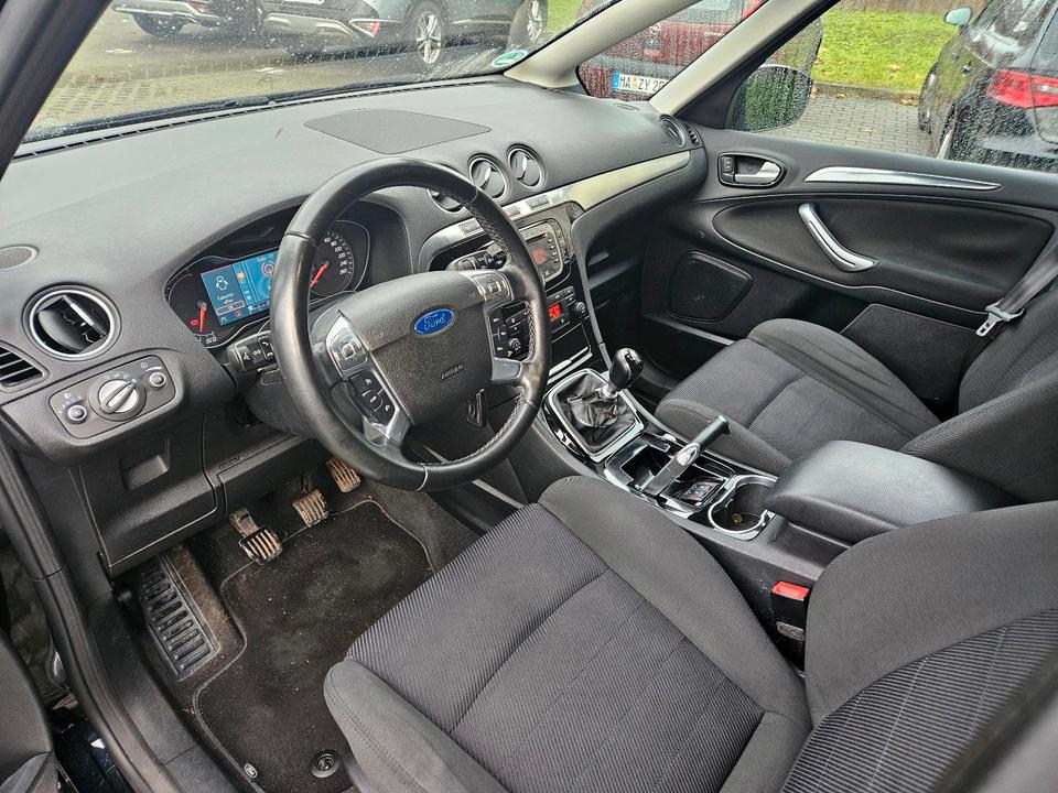 Ford S-Max 2012 — photo 7