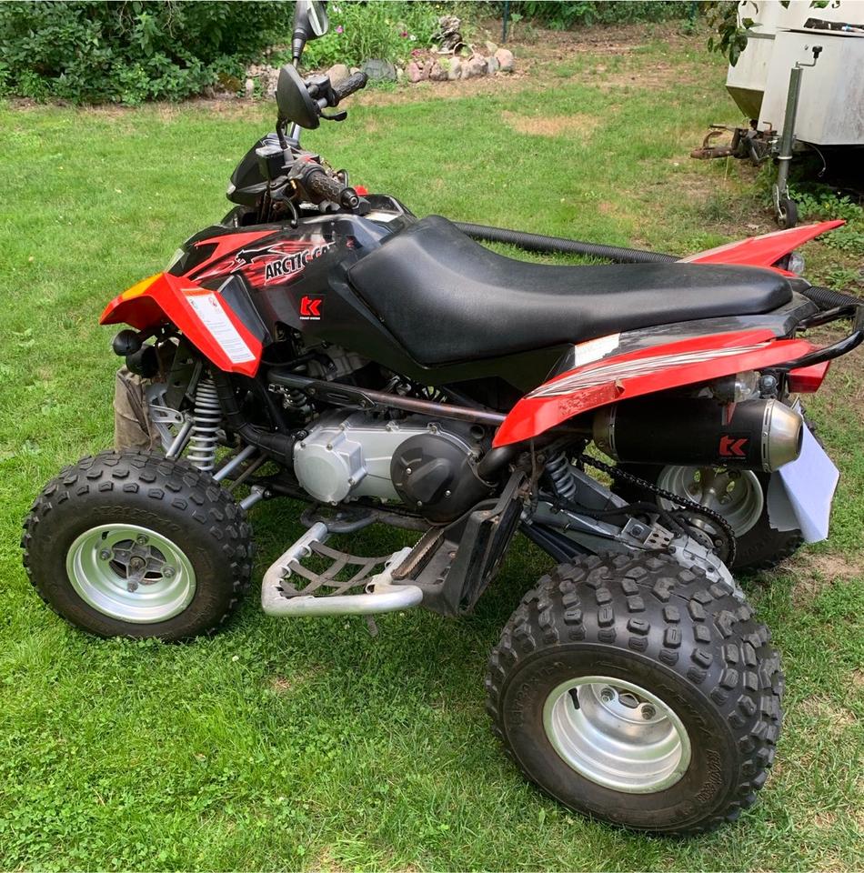 Weitere Motorräder Quad Arctic CAT 300 mit Sportauspuff 2009 — interior