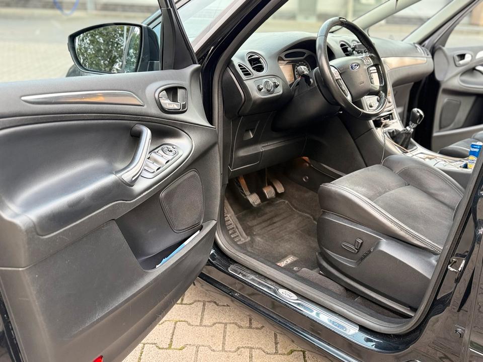 Ford S-Max 2009 — photo 9