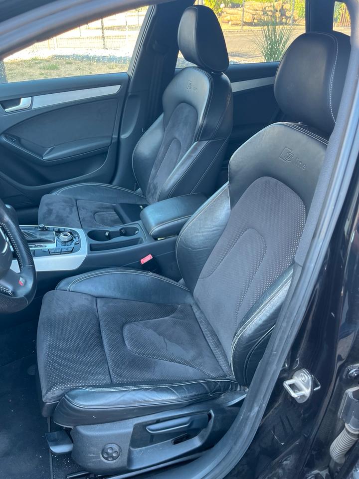 Audi A4 2011 — photo 10