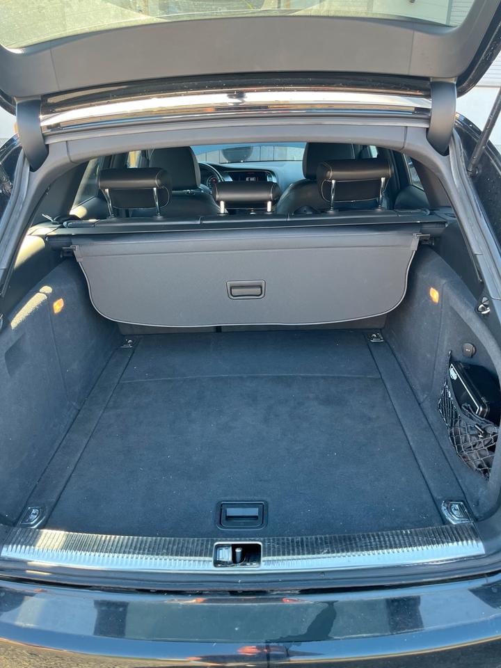 Audi A4 2011 — photo 5