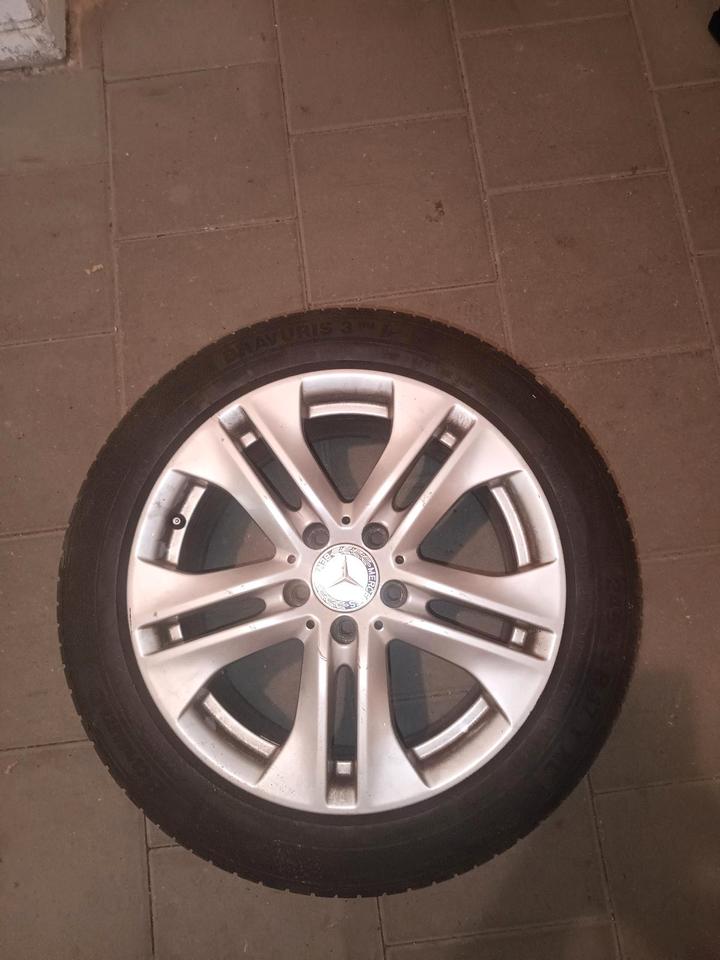 Mercedes Benz 220 2009 — photo 12
