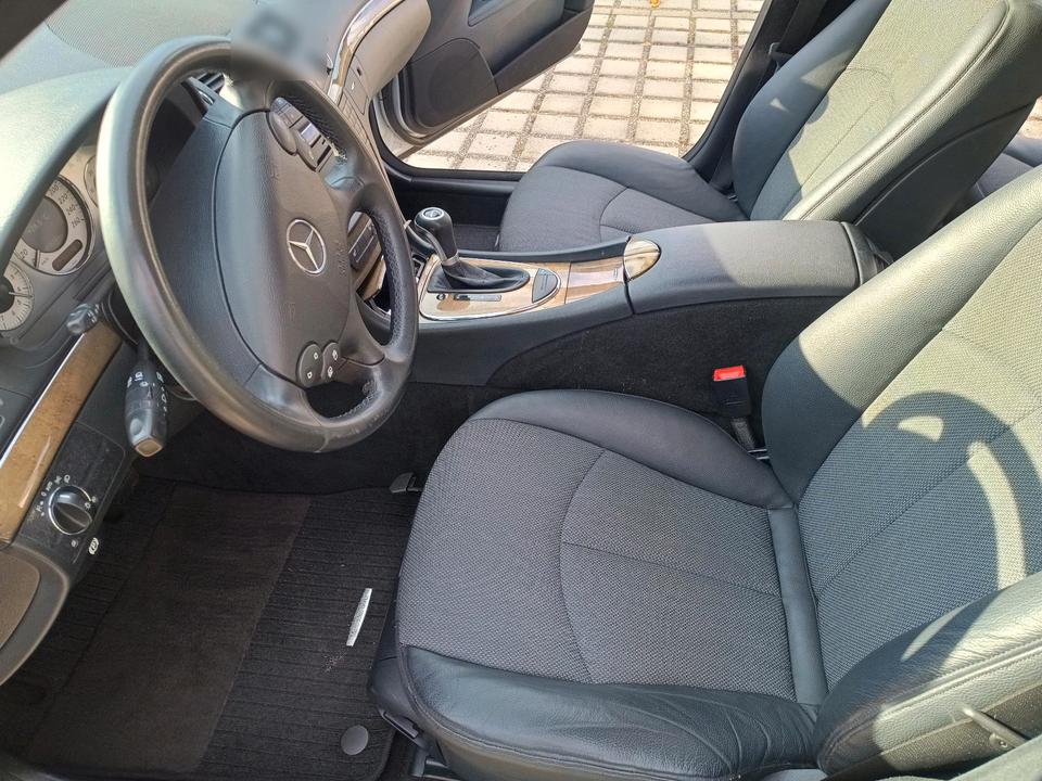 Mercedes Benz 220 2009 — photo 5