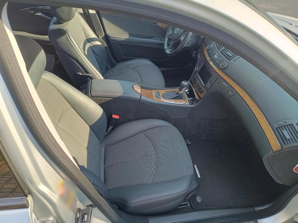 Mercedes Benz 220 2009 — photo 6