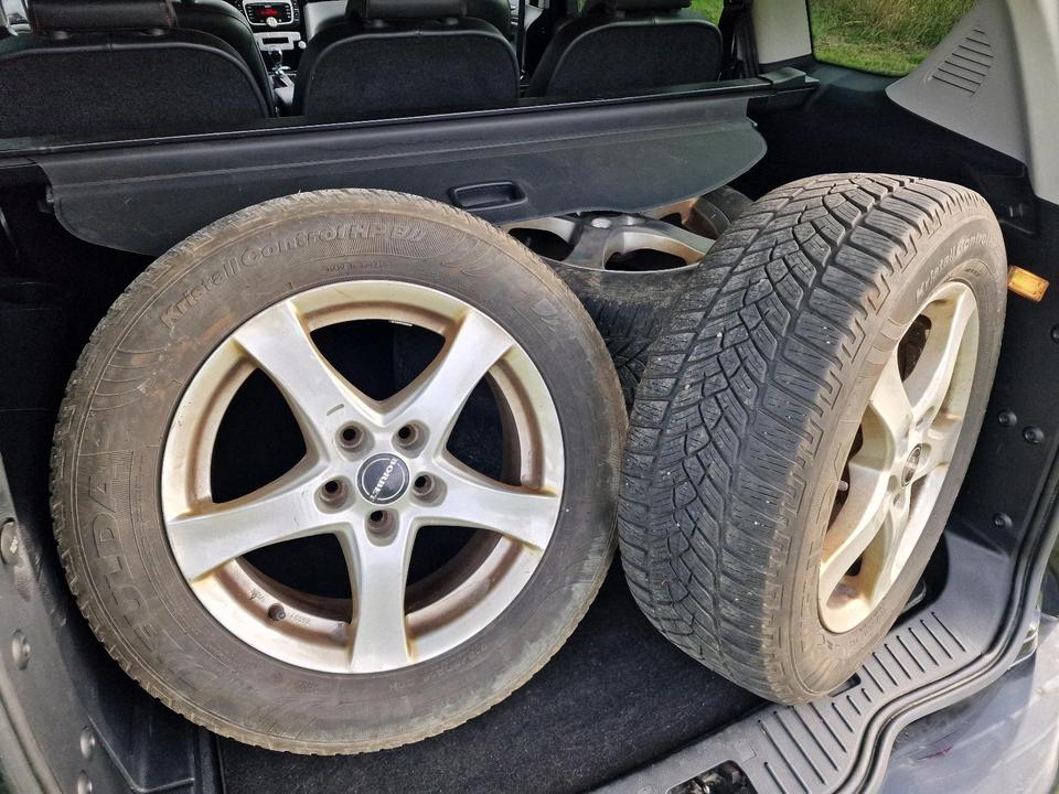 Ford S-Max 2009 — photo 16