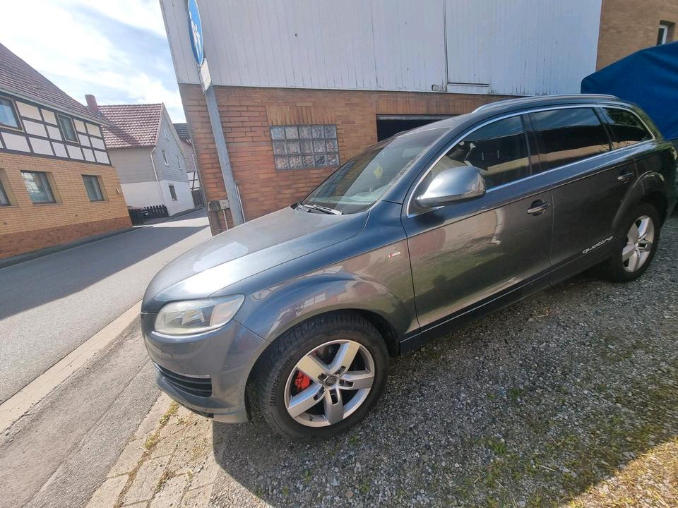 Audi Q7 2007 — салон