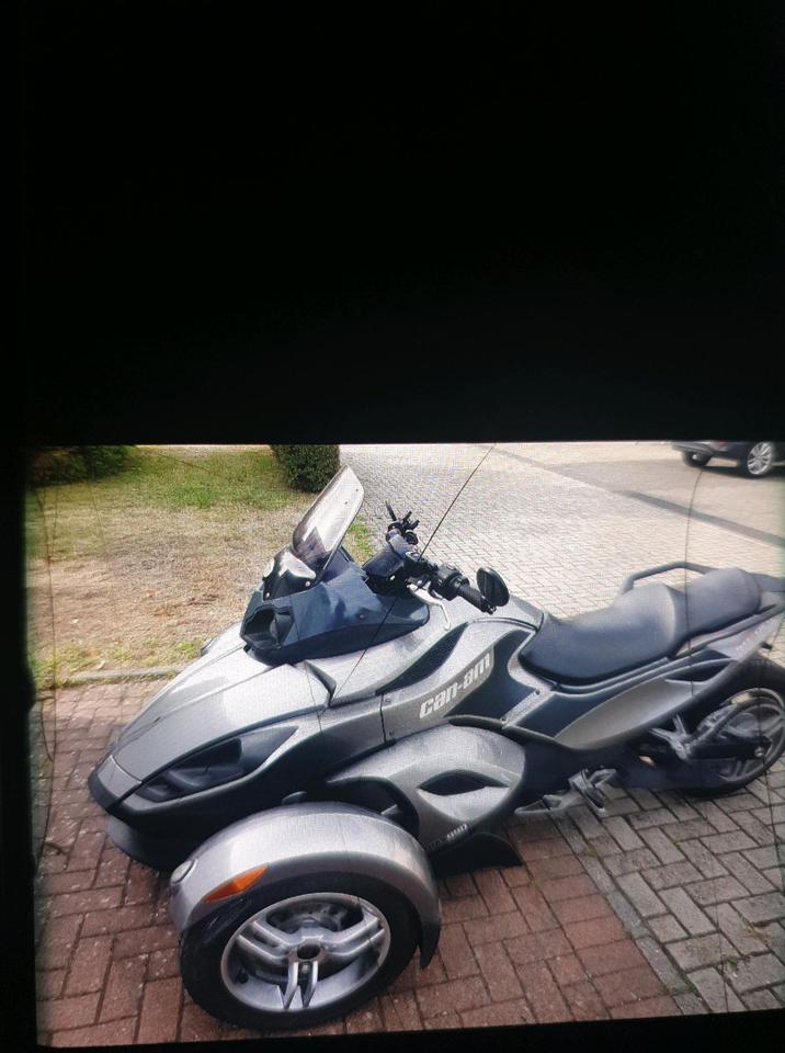  Can am Spyder RS 2011 — interior
