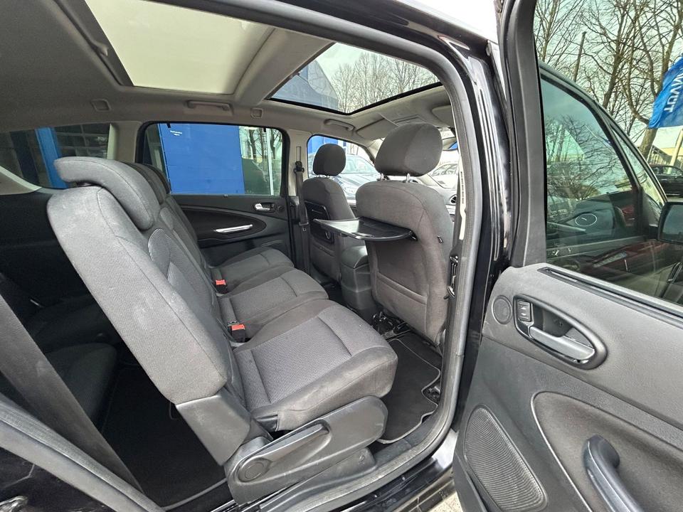 Ford S-Max 2009 — photo 13