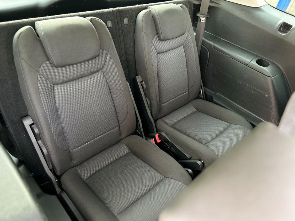 Ford S-Max 2009 — photo 14